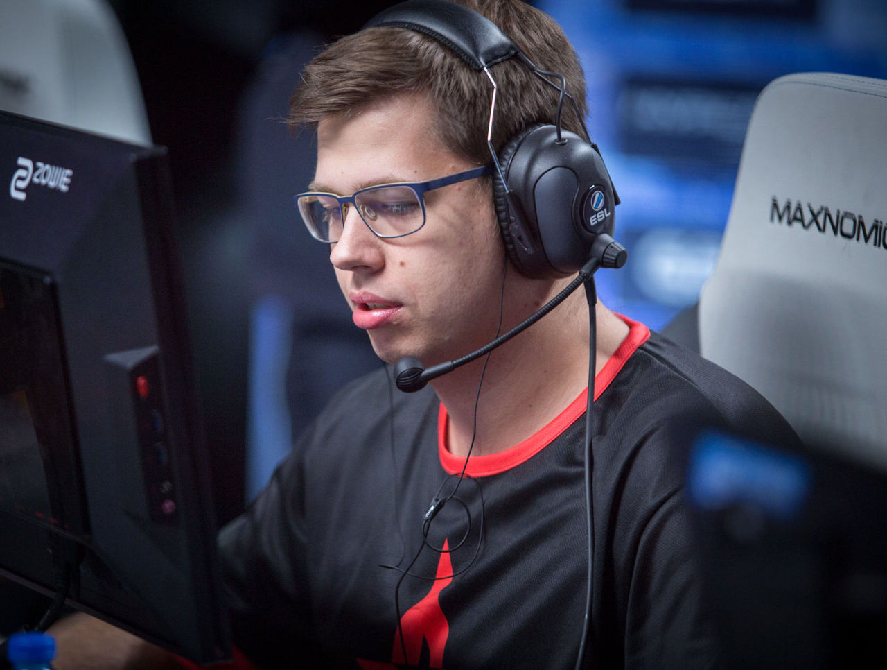 Karrigan Says ESTA Denied Cannot Enter US For ELEAGUE TheScore Esports